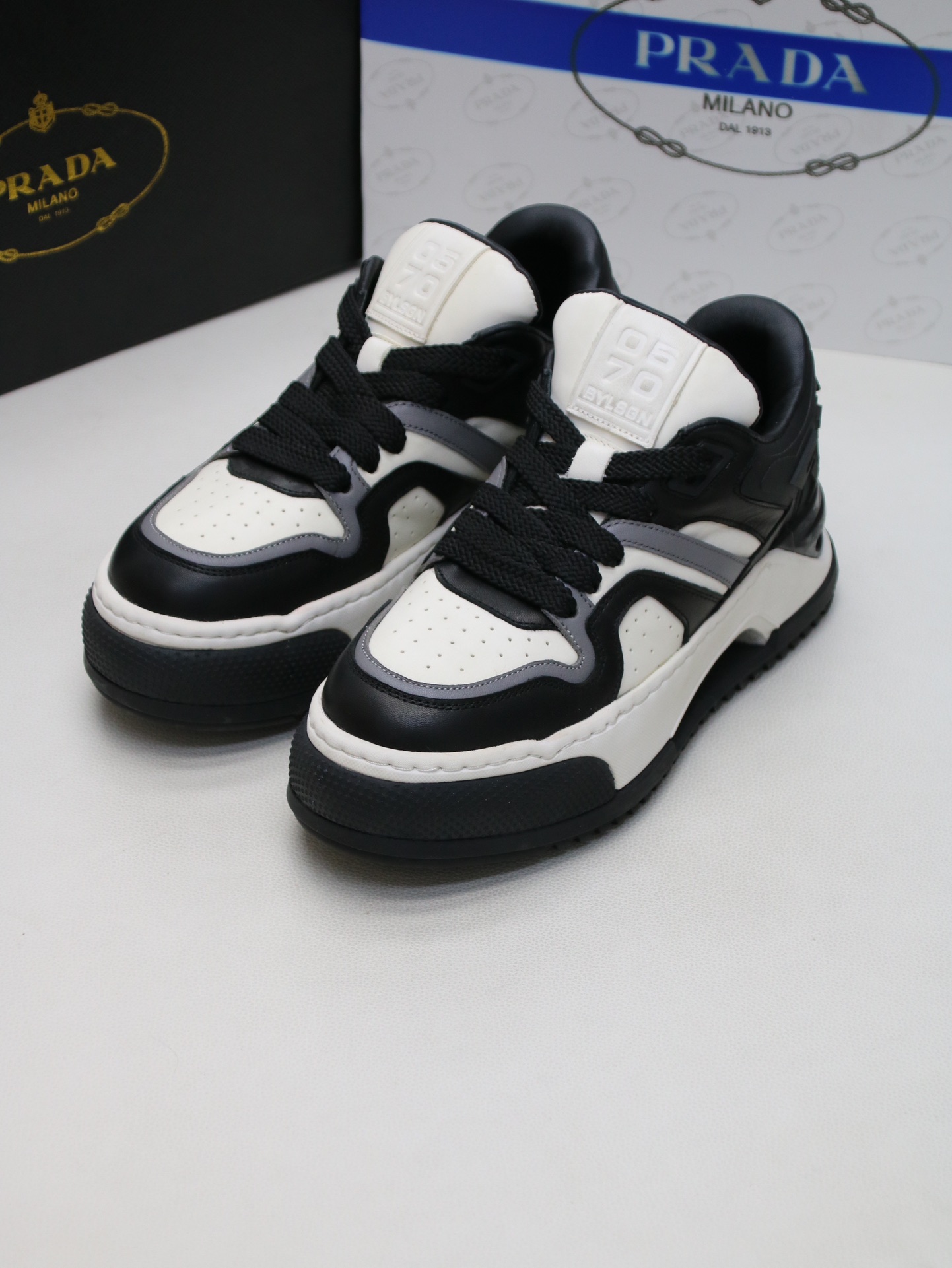 PRADA Casual - Formal PCL9 - Image 8