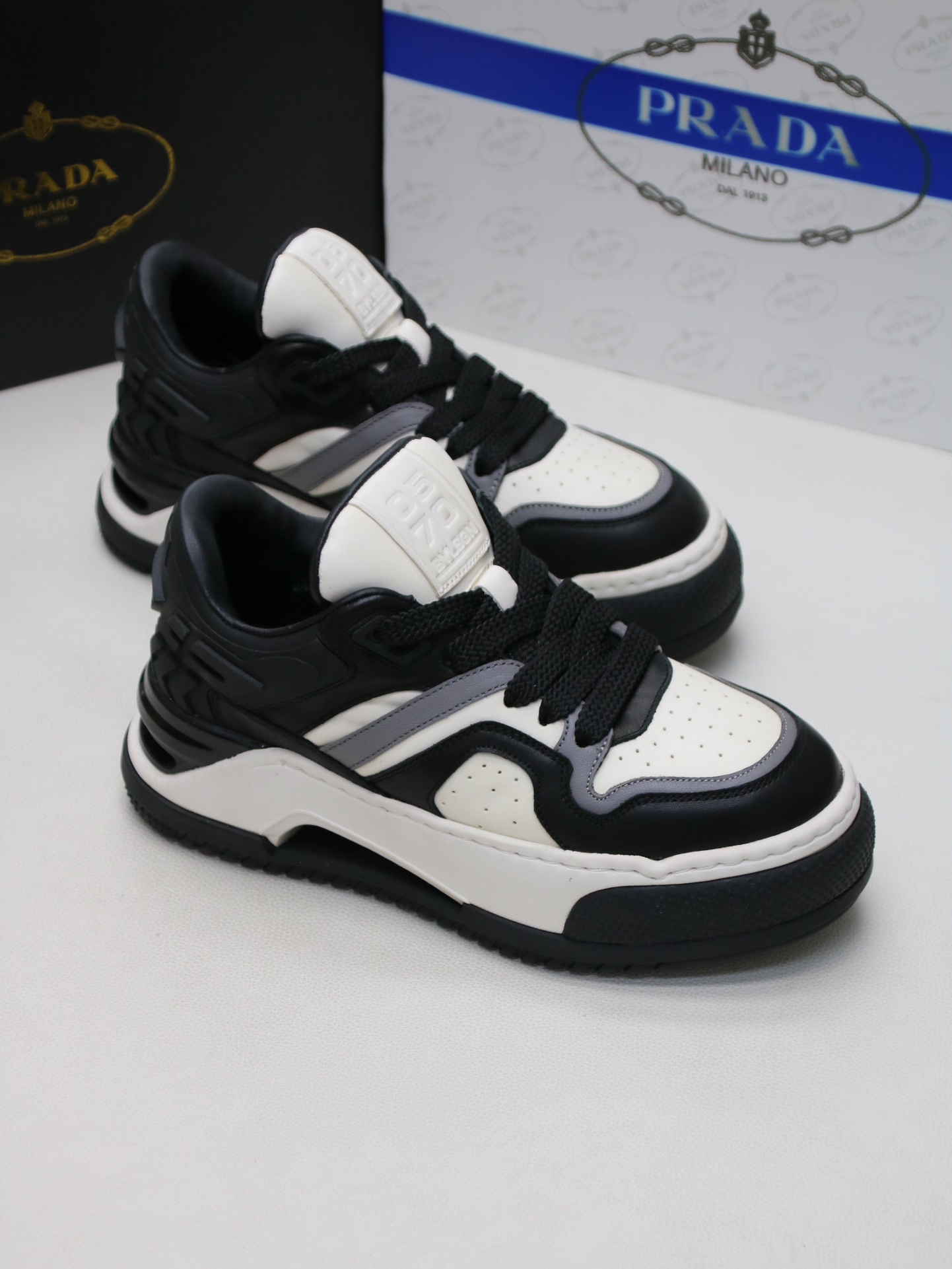PRADA Casual - Formal PCL9