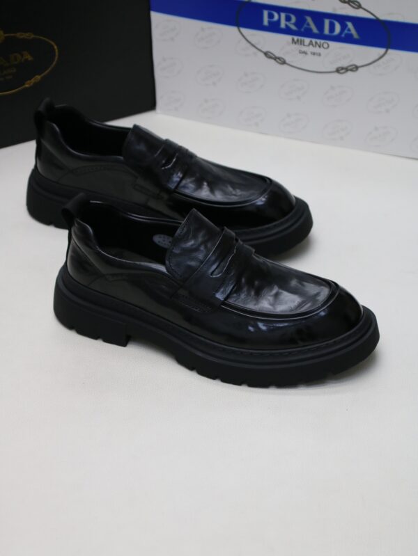 PRADA Black Leather Casual - Formal PCL5