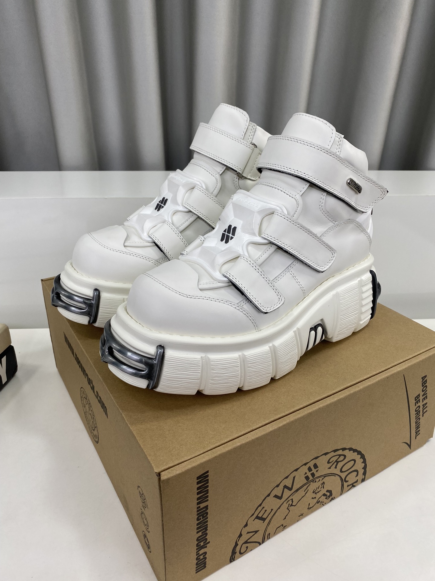 Punk Martin Rock Tank Mecha Hardcore Battle Shoes - Image 9