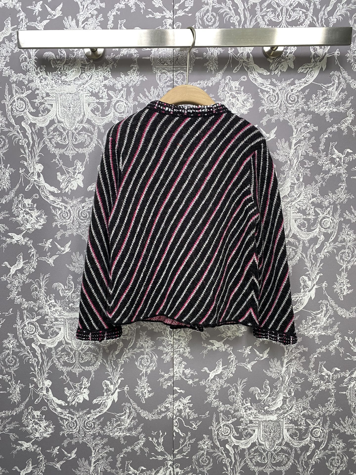 Chanel Women's Knitted Jacket - CWKJ 1 - Image 4