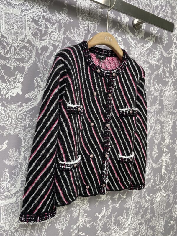 Chanel Women's Knitted Jacket - CWKJ 1 - Image 7