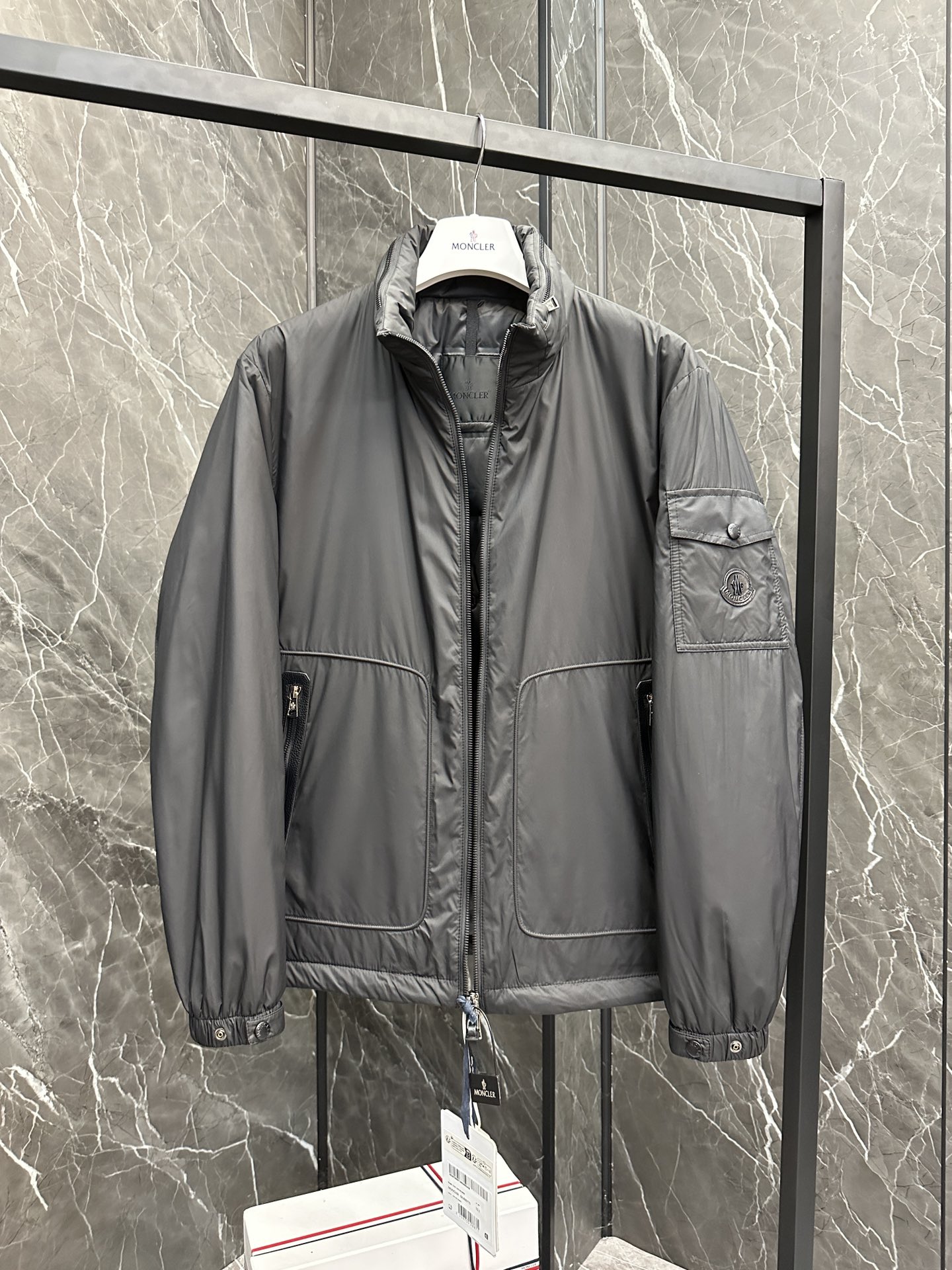 Moncler Light Business Men's Jacket - Image 4