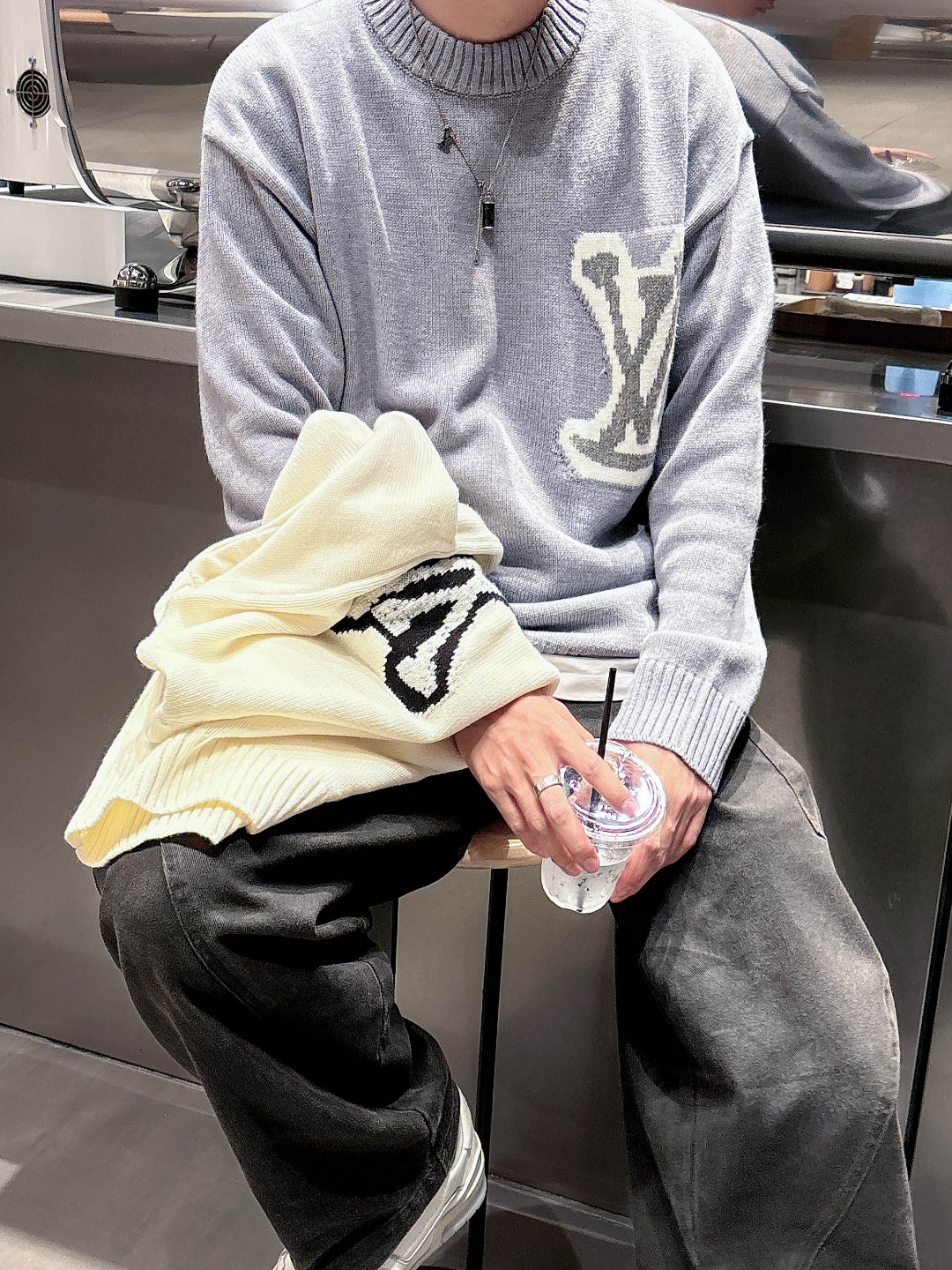 LV Sweater LS2 - Image 6
